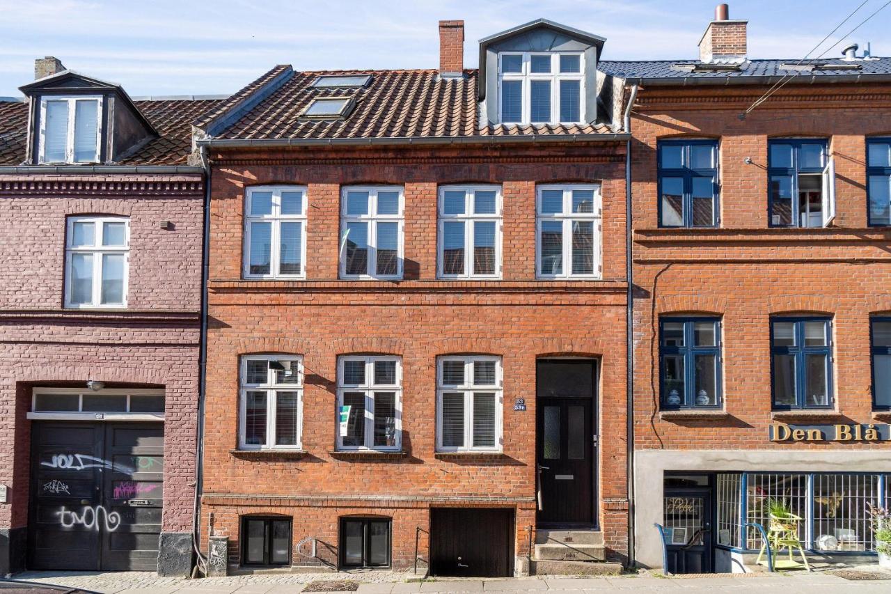 Beautiful Private Apartment, With Garden, Roof Terraze, 150 Square M, 2 Floors, 2 Bedrooms And An Extra Bed In The Livingroom Aarhus Exterior photo